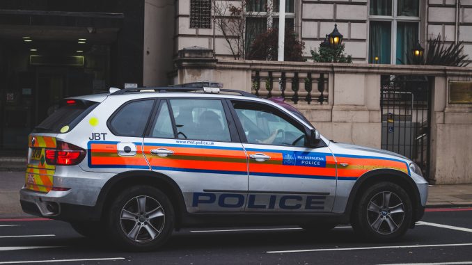 Vad skiljer väktare och poliser?